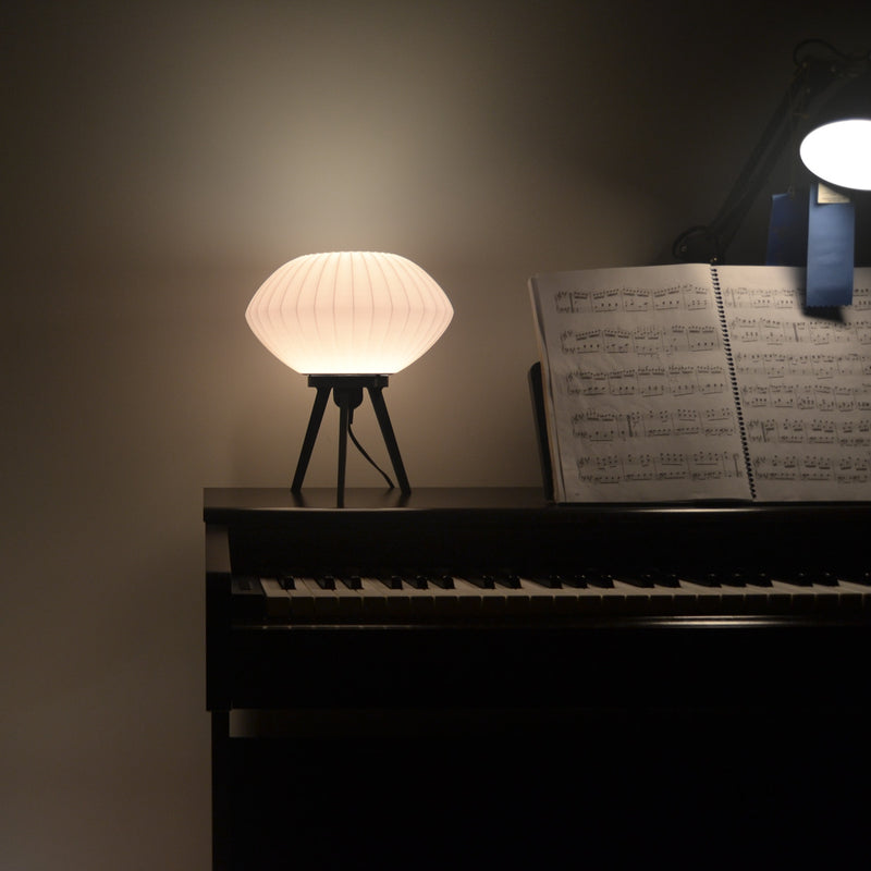 Crescent Lamp